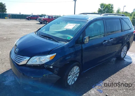 2012 Toyota Sienna Limited 7 Passenger z USA, uszkodzony, nr VIN 5TDDK3DC8CS036344